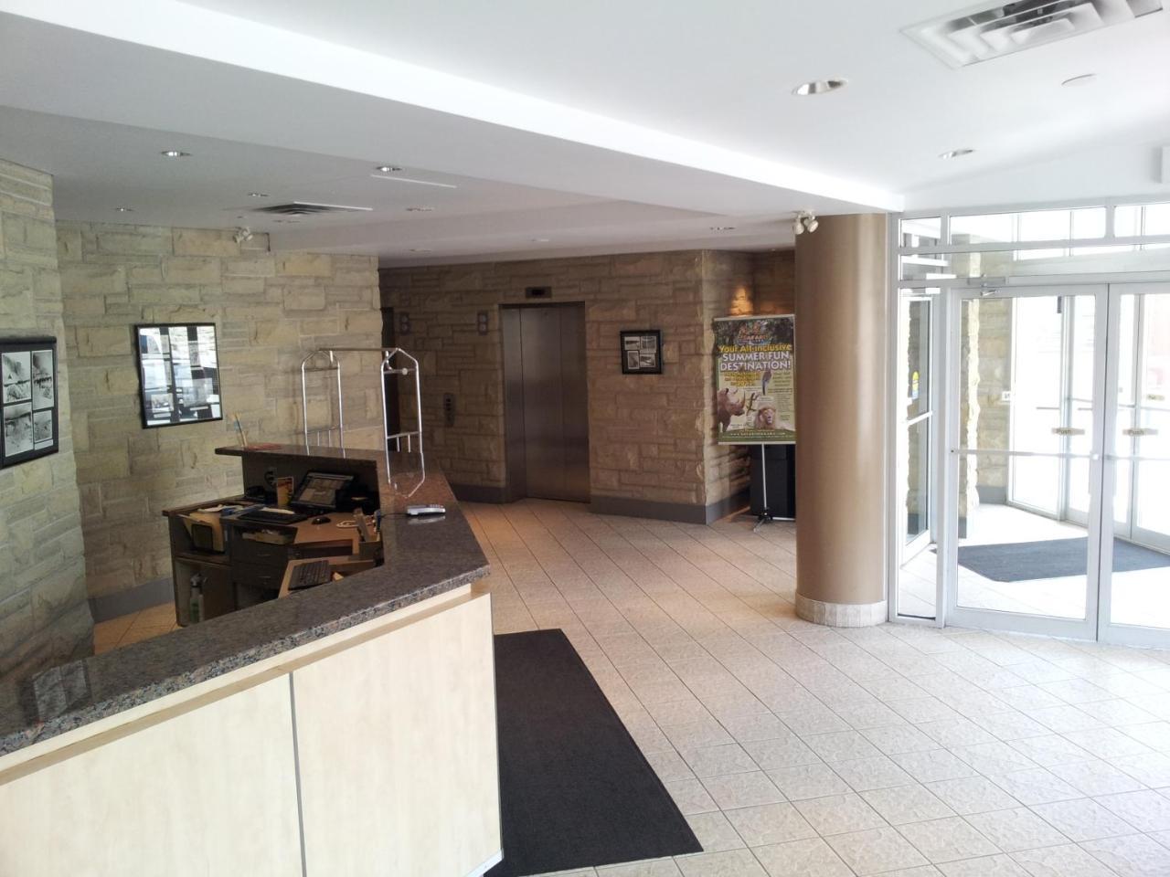 The Falls & Hotel 3*